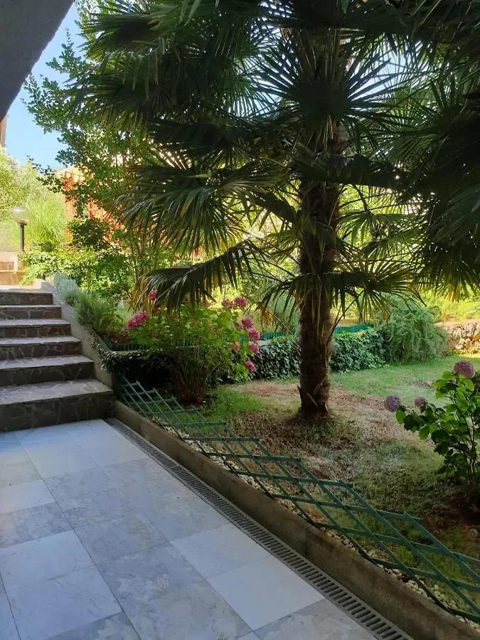 Schreng Apartments Malinska Croatia